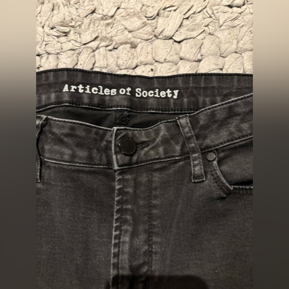 Articles Of Society Faded Black Skinny Jeans with Raw Hem - Picture 3 of 9